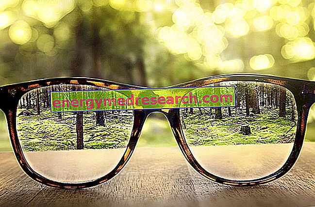 ما هي نظارات الثقب؟